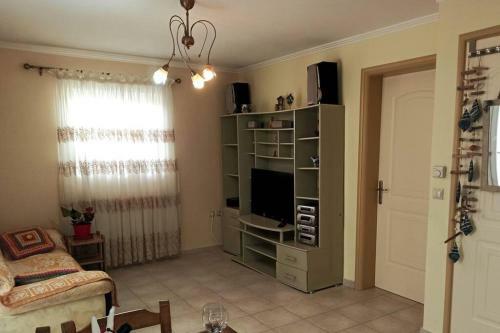Jilda S Apartment With Private Garden!