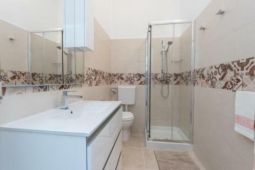 Drooms.