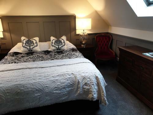 Cliffe House Bed & Breakfast