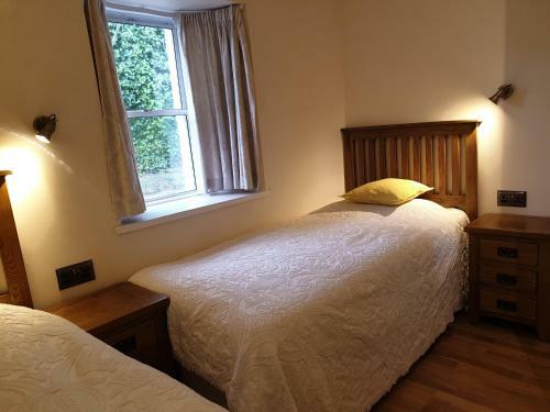 Cliffe House Bed & Breakfast