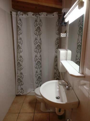 Hotel Garn� Al Laghet
