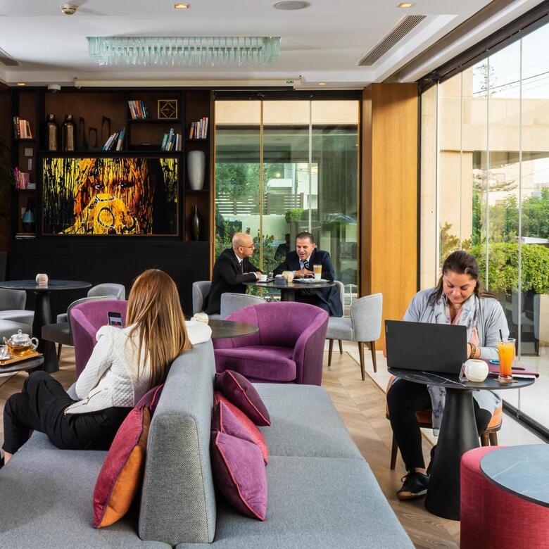 Alqasr Metropole Hotel