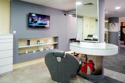 Ayass Hotel (formerly Quality Suites)