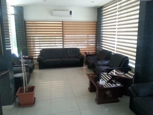 Clermont Hotel Suites
