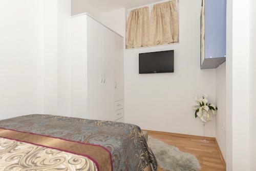 Long Apartment