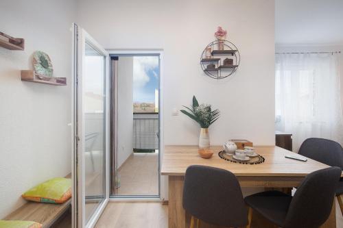 Apartment Little Gallery ****