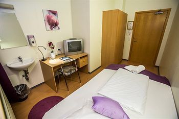 Hotel The Capital-inn
