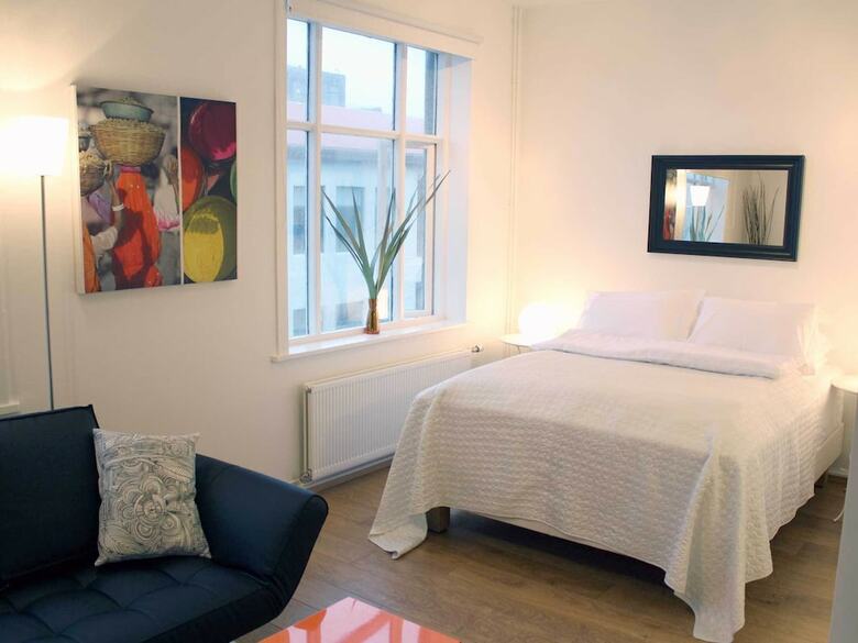 Rey Apartments