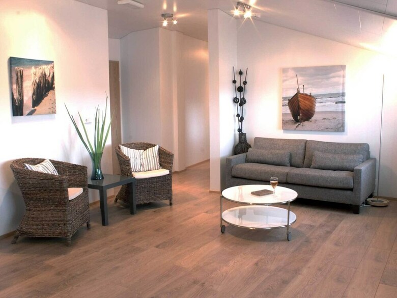 Rey Apartments