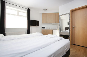 Einholt Apartments