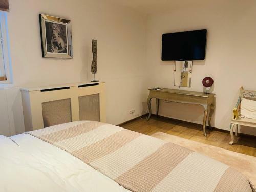 Aday - Red Light City Center Apartment With Canal View 2