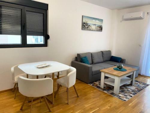 Ms Apartment