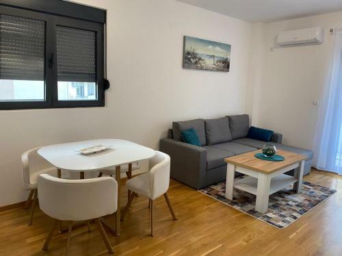 Ms Apartment