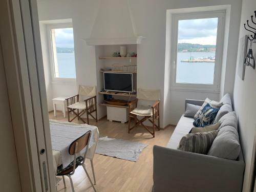 Deluxe Sea View Apartment Old Town Rovinj
