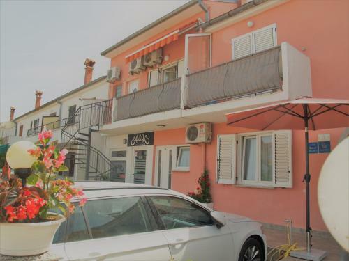 Ljilja Apartments