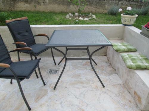 Velin Apartment