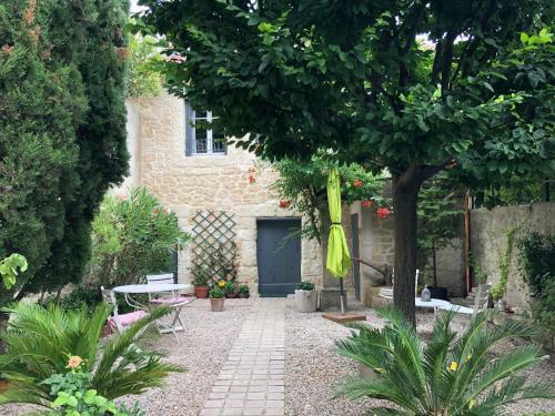G�te de Charme Au Calme - Avignon � 5 Minutes