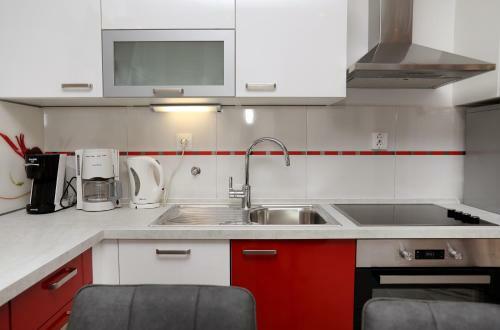 Delux Apartment Near The Sea