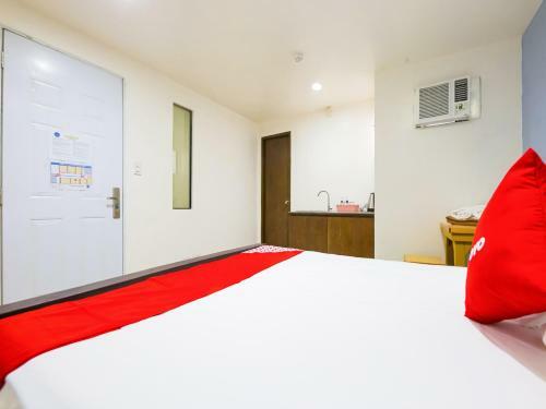 Arzo Hotel Makati