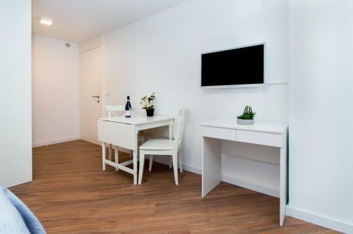 Hostal Riva Residence