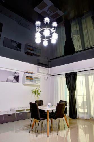 Zoom Apartment