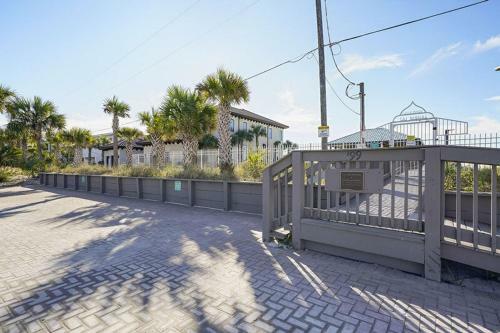 Live It Well By Five Star Properties