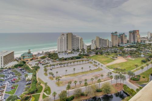 Sandestin - Luau