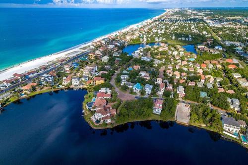 Sunce Of Destiny By Bliss Beach Rentals