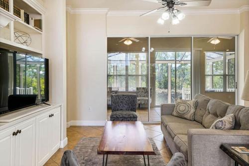 Sunce Of Destiny By Bliss Beach Rentals