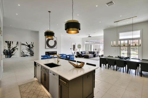 Modern Paradise By Five Star Properties