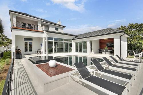 Modern Paradise By Five Star Properties