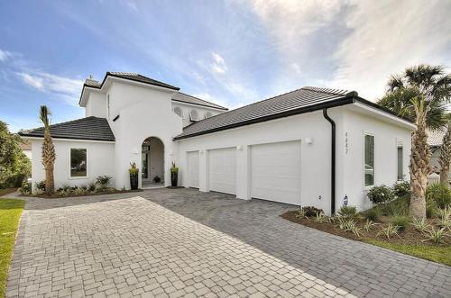 Modern Paradise By Five Star Properties