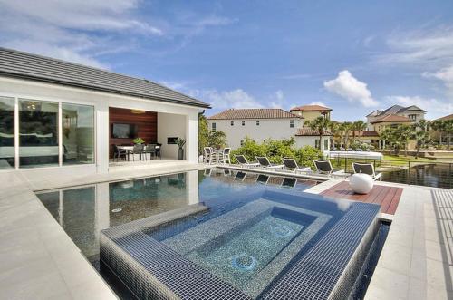 Modern Paradise By Five Star Properties