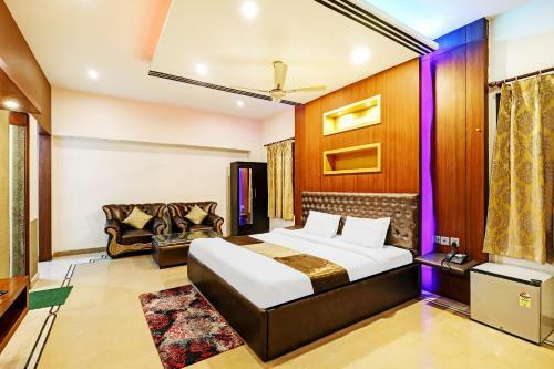 Hotel Capital O 61239 Hayat Stay Inn