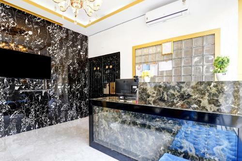 Hotel Capital O 61239 Hayat Stay Inn