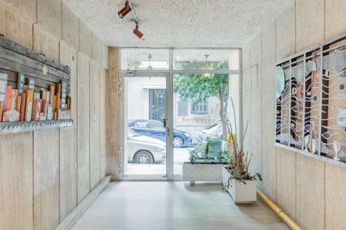 Koukaki Apartment With A Sunny Balcony, Near The Acropolis
