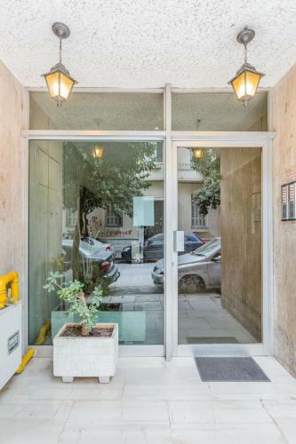 Koukaki Apartment With A Sunny Balcony, Near The Acropolis