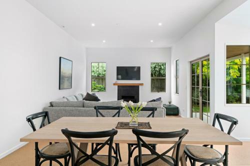Gold Rush Cottage - Arrowtown Holiday Home