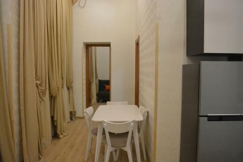 Full Comfort Apartment On Aghmashenebeli