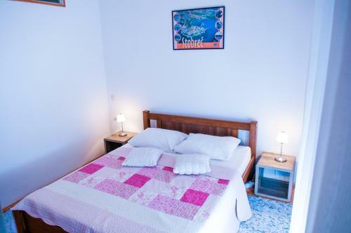 Hostal Rooms Raji?