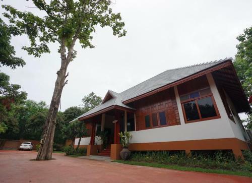 Hotel Romsak Lanna Resort Chiang Mai