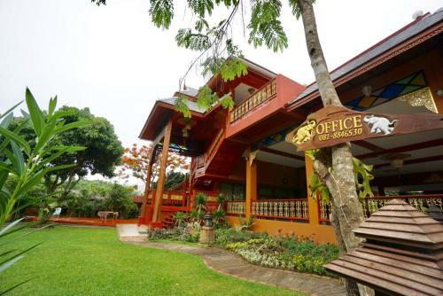 Hotel Romsak Lanna Resort Chiang Mai