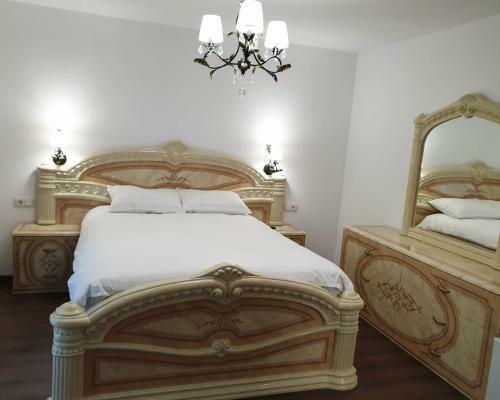 Hostal Pensiunea Regal