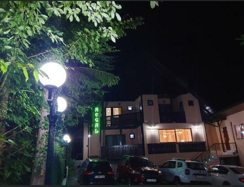 Hostal Pensiunea Regal