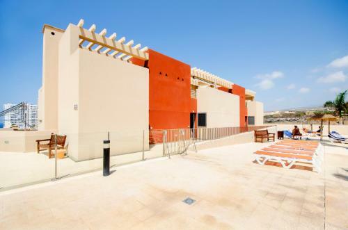 Modern Duplex With Heated Pool & 360� Sea Views
