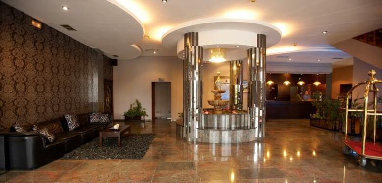 Hotel O Val Do Naseiro