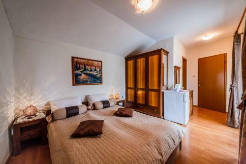 Hostal Maria Guest House