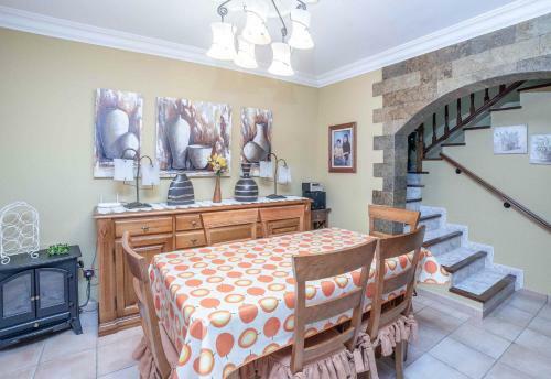 Villa Vacation Home In Agaete Terrace Bbq