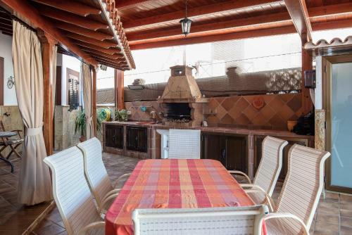 Villa Vacation Home In Agaete Terrace Bbq
