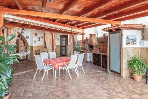 Villa Vacation Home In Agaete Terrace Bbq